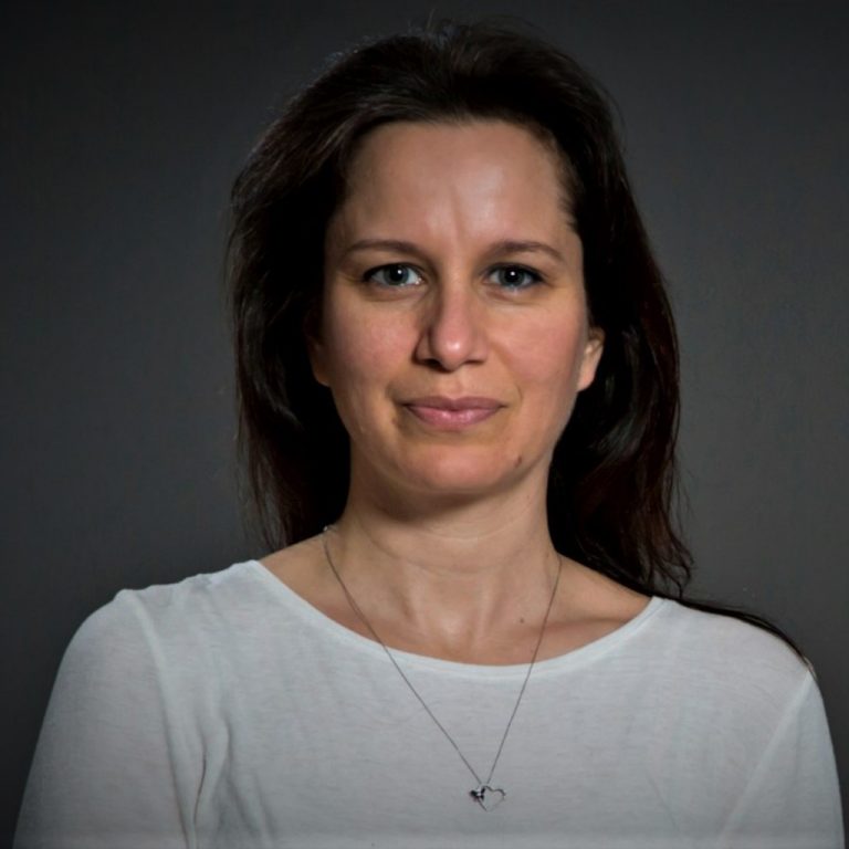 Julia Valla, Ph.D. headshot