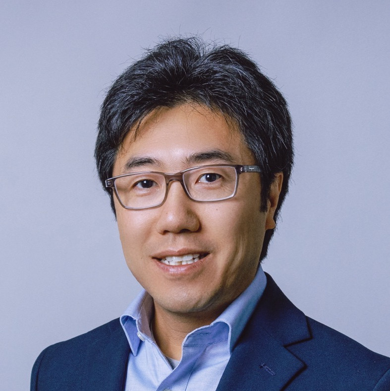 liang zhang headshot